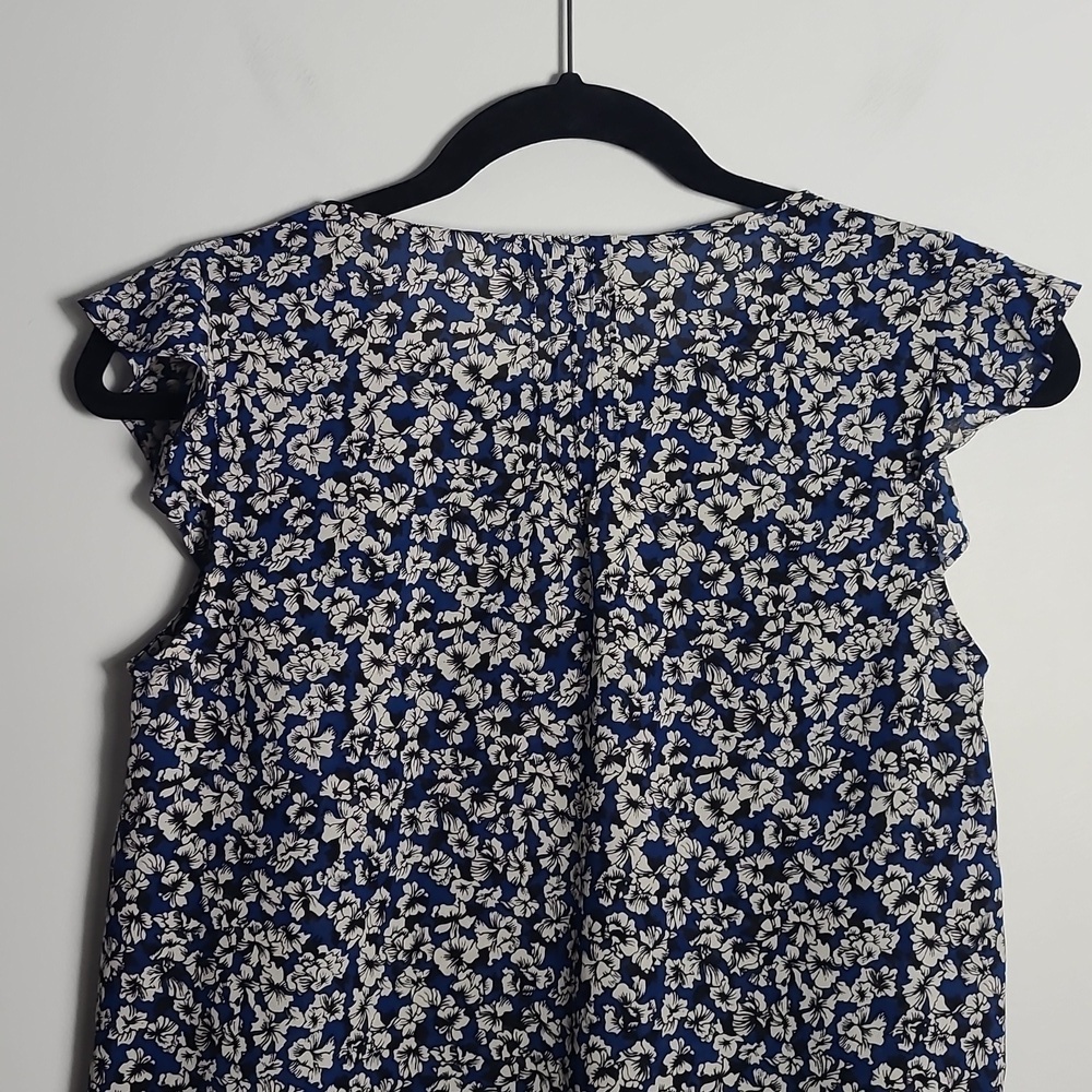 J. CREW Cascade Ruffle Navy and White Floral Blouse With Keyhole Size 0 - Picture 14 of 16